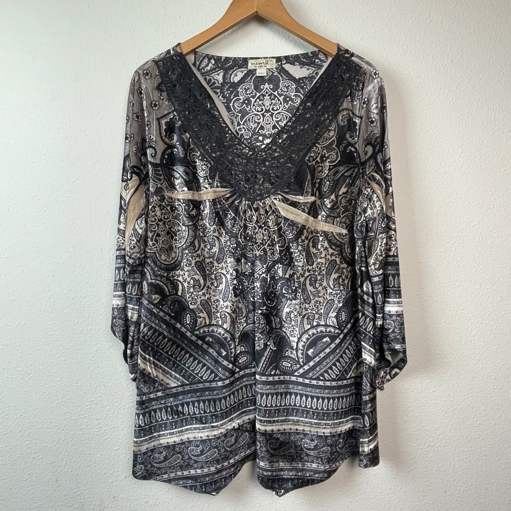 One World Tunic Top Womens 1X Black Grey Velvet Paisley Crochet Lace Boho